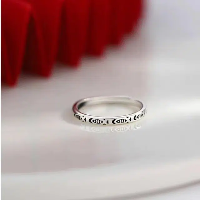 尚银福 年年有鱼 国潮复古新中式简约小众设计高级感 光面素圈锦鲤图腾可调节指环 合金 戒指 女款