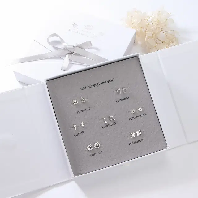 尚银福 一周七天耳饰 森系小清新小巧精致时尚简约气质 脚印三角权视之眼闪电太阳音符蝴蝶玫瑰花元素七对套装 合金 耳钉 女款