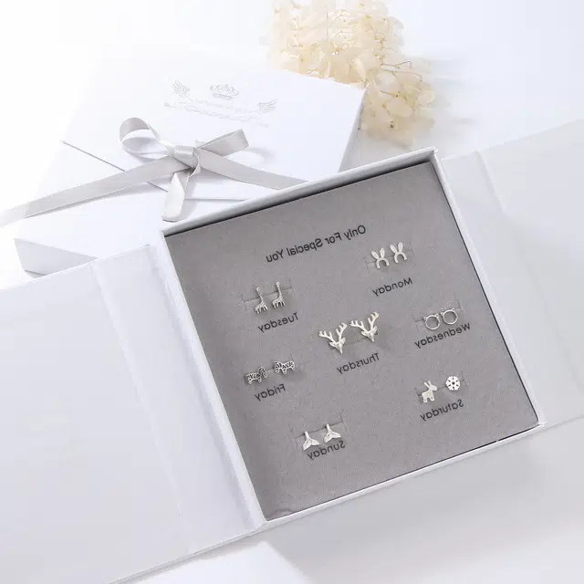 尚银福 一周七天耳饰 森系小清新小巧精致时尚百搭耳饰品 小兔耳长颈鹿猫咪鹿角斑马鲸鱼元素 合金 耳钉 女款