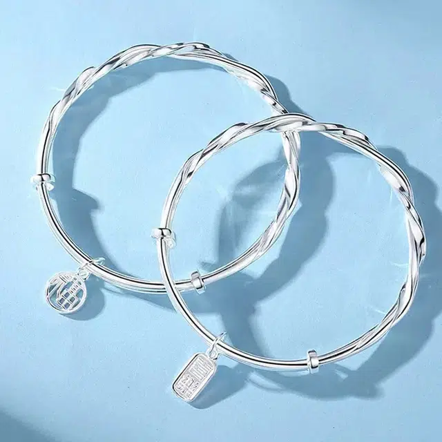 尚银福 福牌莫比乌斯 时尚复古轻奢小众设计 国潮新中式优雅甜美温柔民族风 气质精致名嫒风推拉可调节 好运 合金 手镯 女款