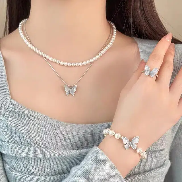 尚银福 蓝韵蝴蝶 清冷复古气质简约小众设计高级感 立体碎石渐变蓝色蝶梦不对称链条锁骨链 合金 项链 女款