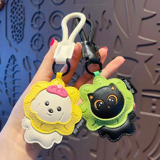 尚银福 萌趣动物 日系卡通可爱趣味猫咪水豚小狗小熊时尚 甜美精致轻奢高级感 皮革 挂件 男女同款情侣款