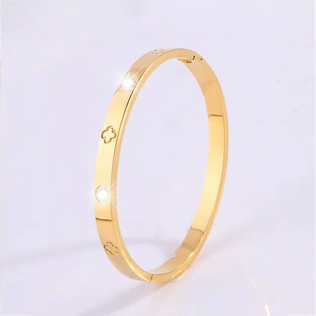 尚银福 幸运四叶草系列 森系小清新时尚优雅气质轻奢高级感 国潮新中式复古小众创意设计灵动闪耀好运五花手饰 合金 手链 女款