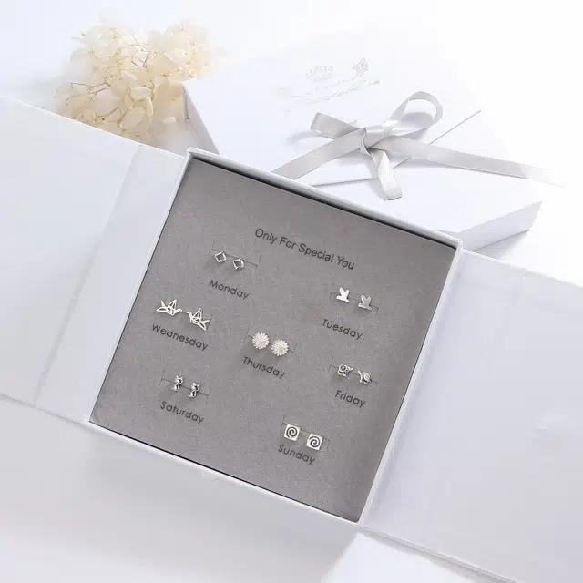 尚银福 一周七天耳饰 森系小清新小巧精致时尚简约气质 方形几何平安鸽子小鸟小雏菊大象小猫咪元素七对套装 合金 耳钉 女款