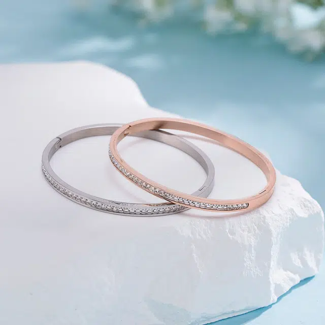 尚银福 满天星 冷淡风气质简约小众设计高级感 光面闪耀单排闭口卡扣日常百搭手饰 合金 手镯 女款