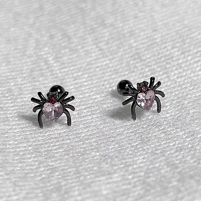 尚银福 暗黑蜘蛛 欧美时尚金属感立体爱心甜酷嘻哈街头中性风高级感冷淡风个性轻奢小众耳骨钉耳饰 合金 耳钉 女款