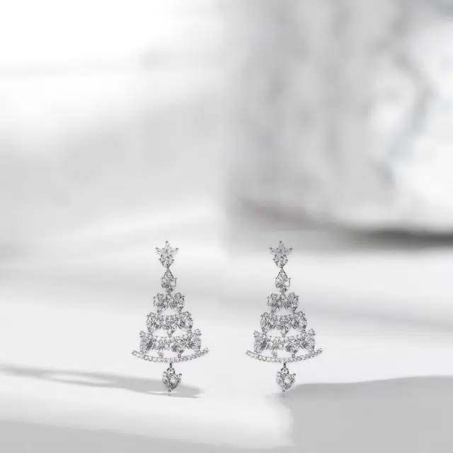 尚银福 白锆圣诞树 时尚森系精致小众设计感优雅气质银色流苏耳坠轻奢文艺甜美日常百搭减龄 好运 合金 耳环 女款