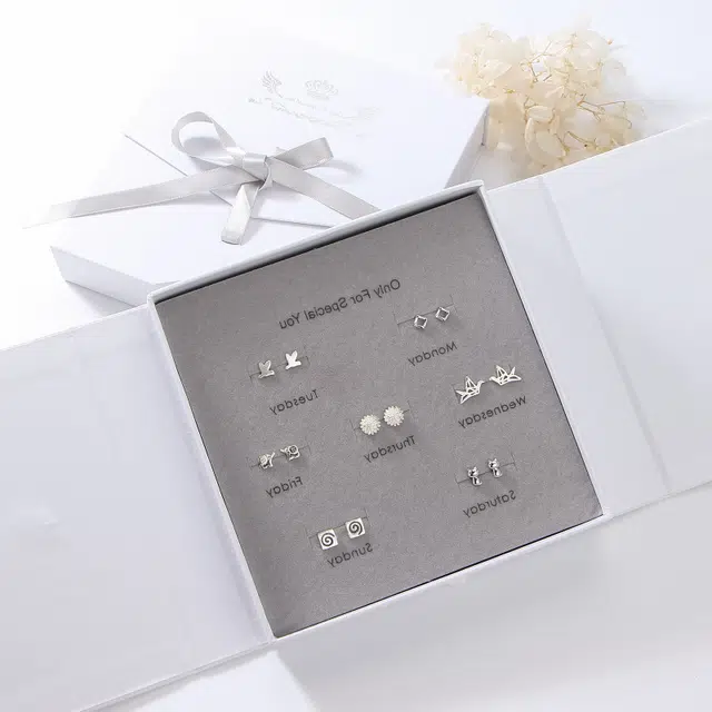 尚银福 一周七天耳饰 森系小清新小巧精致时尚简约气质 方形几何平安鸽子小鸟小雏菊大象小猫咪元素七对套装 合金 耳钉 女款