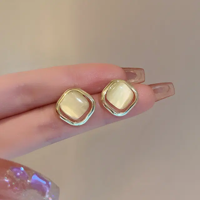 ZWU