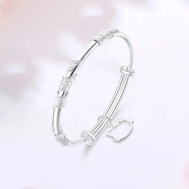 【S999纯银 可爱招财猫】 尚银福 猫咪繁花 森系小清新时尚轻奢高级感 国潮萌趣可爱少女心立体浮雕花纹推拉可调节镯子 合金 手镯 女款