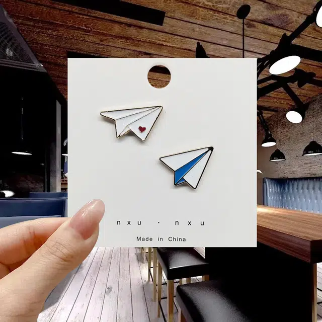 Shangyinfu Paper Airplane Pin