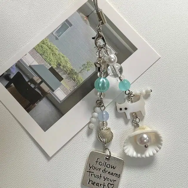 尚银福 猫咪贝壳 森系小清新夏日手机链相机链 轻奢高级感配件简约森系小清新小众创意设计 合金 挂件 男女同款情侣款