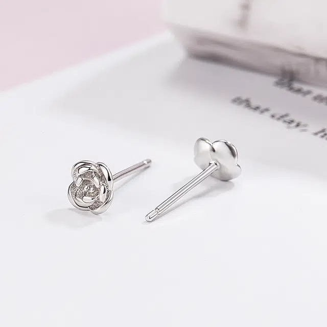 尚银福 玫瑰花 轻奢时尚优雅大气简约百搭 小众造型设计高级甜蜜饰爱 合金 耳钉 女款