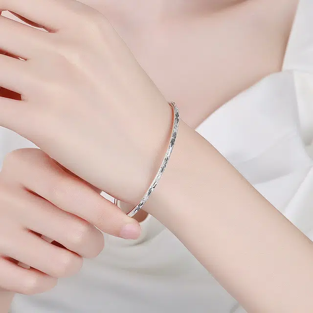 尚银福 满天星 新中式国潮极简冷淡风复古精致优雅气质清冷感可叠戴沙面闭口素圈高级感手环 合金 手镯 女款