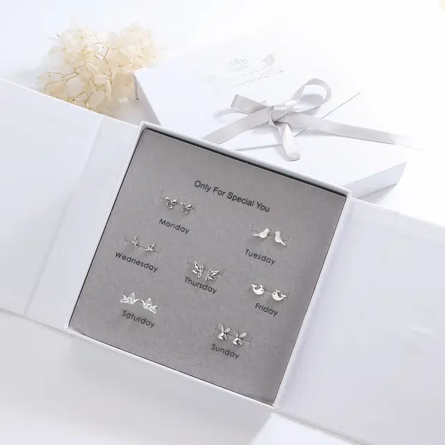 尚银福 一周七天耳饰 森系小清新小巧精致时尚百搭耳饰品 蝴蝶结小鸟连理枝鲸鱼小兔子元素 合金 耳钉 女款