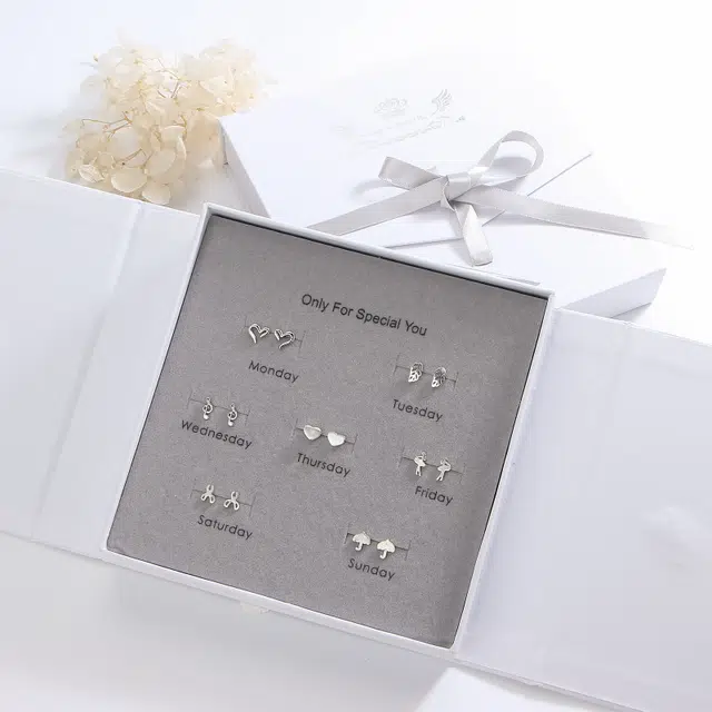 尚银福 一周七天耳饰 森系小清新小巧精致时尚简约气质 爱心枫叶音符爱心在逃公主雨伞元素七对套装 合金 耳钉 女款