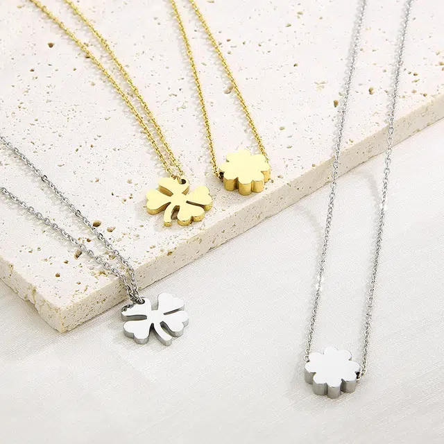 尚银福 幸运四叶草  森系小清新时尚优雅气质轻奢高级感 冷淡风简约小众设计叶子 合金 项链 女款