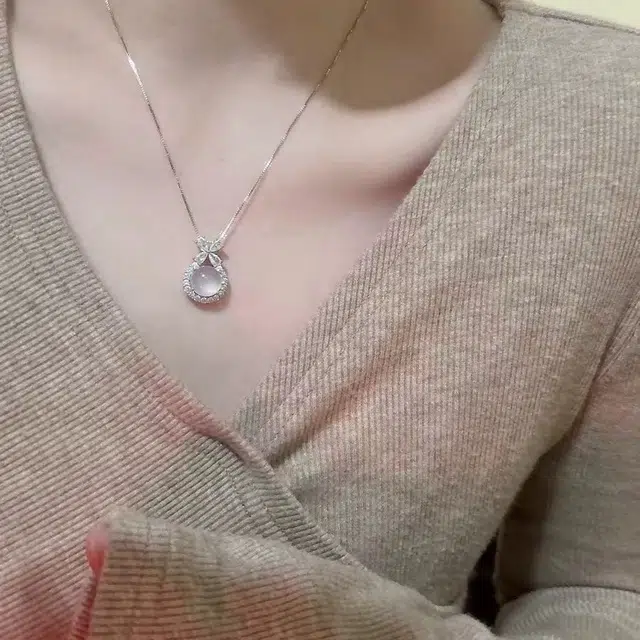 尚银福 樱桃蝴蝶 在逃公主新中式表白甜蜜精致轻奢复古国风气白月光在逃公主锁骨链 好运 合金 项链 女款