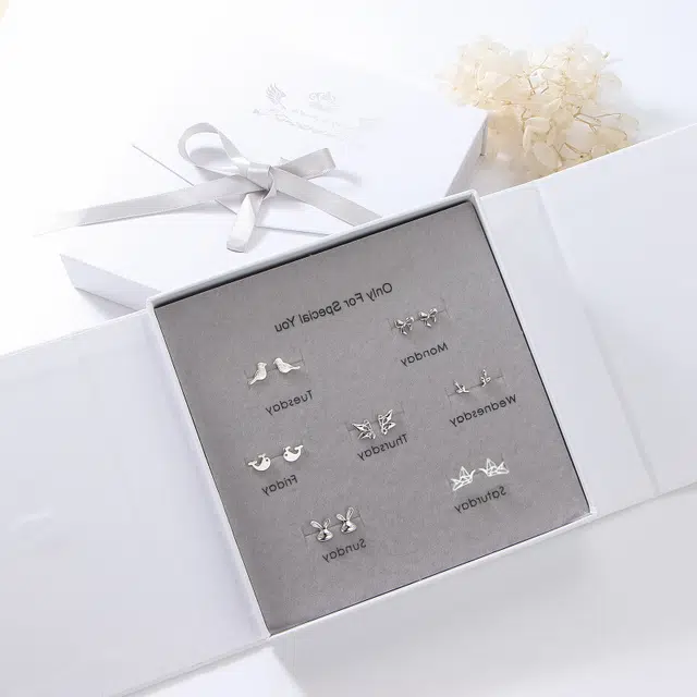 尚银福 一周七天耳饰 森系小清新小巧精致时尚百搭耳饰品 蝴蝶结小鸟连理枝鲸鱼小兔子元素 合金 耳钉 女款