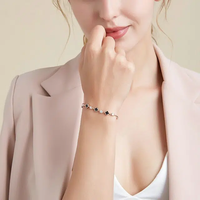 尚银福 浪漫幸运四叶草系列 森系小清新 时尚优雅气质轻奢高级感 典雅可爱百搭冷淡风锁骨 合金 项链 女款