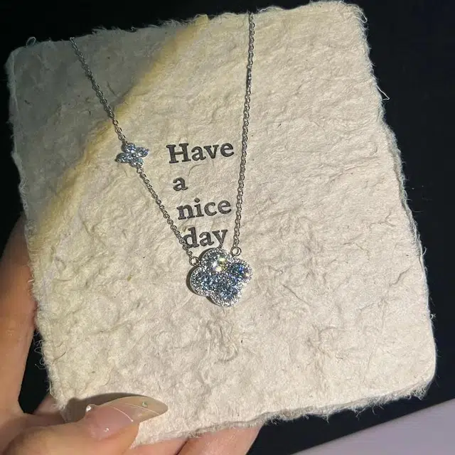 尚银福 闪耀四叶草 璀璨四叶草 新中式时尚潮流气质轻奢优雅高级感 日常通勤简约休闲小众设计感 好运 合金 项链 女款