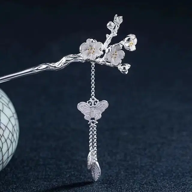 尚银福 梅花蝴蝶流苏发钗 古典民族风新中式复古国风高级感小众创意设计 汉服旗袍精致小巧百搭盘发头饰 合金 发簪 女款