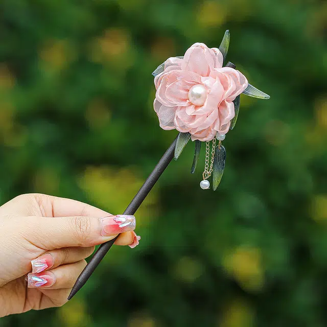 尚银福 浪漫粉玫瑰发饰 汉服旗袍轻奢气质优雅新中式古风甜美玫瑰氛围感 精致小巧仙气温柔日常通勤百搭 木头 发簪 女款