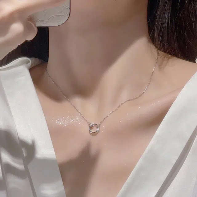 尚银福 莫比乌斯环 环环相扣轻奢高级感一生之环时尚简约优雅气质百搭锁骨链 合金 项链 女款