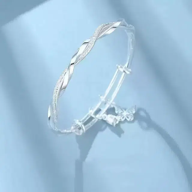 尚银福 莫比乌斯蝴蝶铃兰花 新中式复古国风轻奢高级感甜美少女心创意设计 精致简约时尚气质素圈镯子推拉可调节赠戒指 合金 手镯 女款