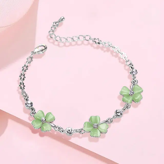 尚银福 浪漫四叶草系列 国潮新中式时尚复古气质轻奢高级感 森系小清新小众创意设计好运五花多巴胺手百搭饰 合金 手链 女款