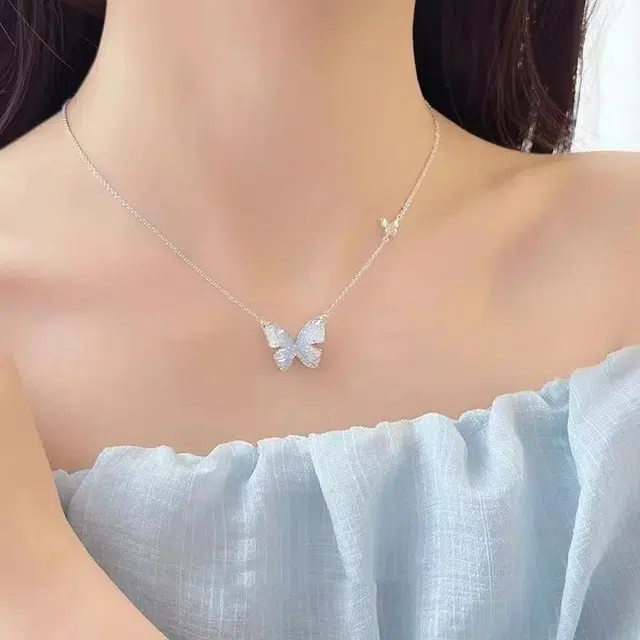 尚银福 蓝韵蝴蝶 清冷复古气质简约小众设计高级感 立体碎石渐变蓝色蝶梦不对称链条锁骨链 合金 项链 女款
