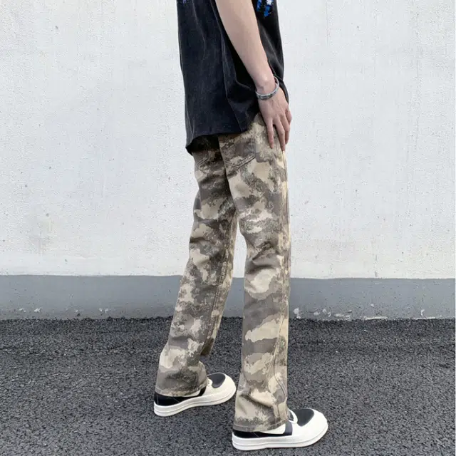 PAINT STAIN