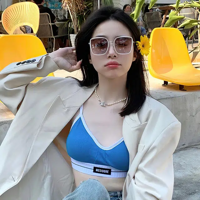 纳兰杜 墨镜女潮流时尚街拍优雅高级感防紫外线开车旅游驾车专用 塑料金属 方形 太阳眼镜 女款 米白银框上茶下蓝片黑金框黑灰片