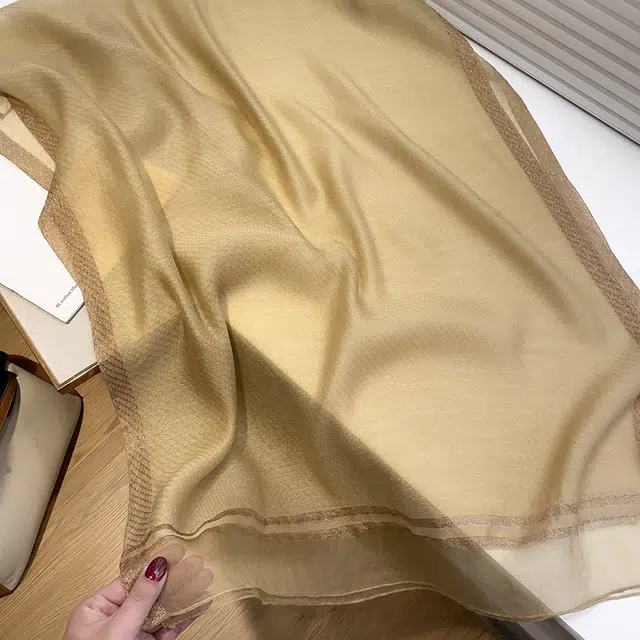 纳兰杜 轻复古高级感优雅精致穿搭 方巾夏天薄款通勤 桑蚕丝 丝巾 女款 香槟色/灰色/奶白色/红色