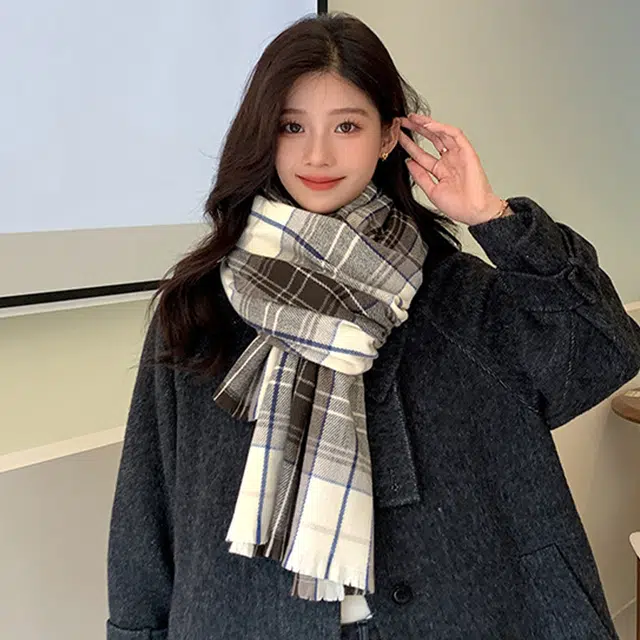 纳兰杜 学生小清新格子显脸小防风防寒加厚保暖韩版小众外搭文艺秋冬 绒线围巾 女款 黑白色/卡其色