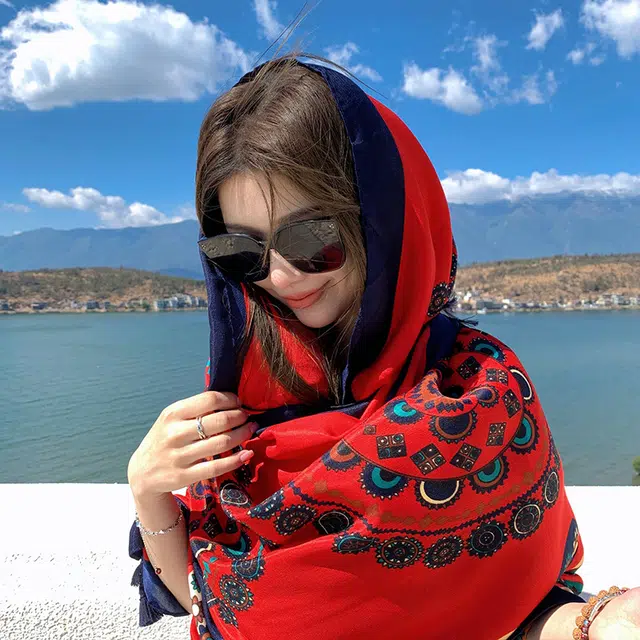 纳兰杜 异域民族风实用拼色旅行穿搭高级感气质小众斗篷 披肩 女款