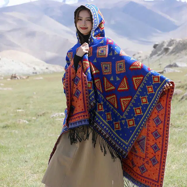 纳兰杜 旅游出行民族风保暖加厚彩色高级感 聚酯纤维 披肩 女款 多色可选
