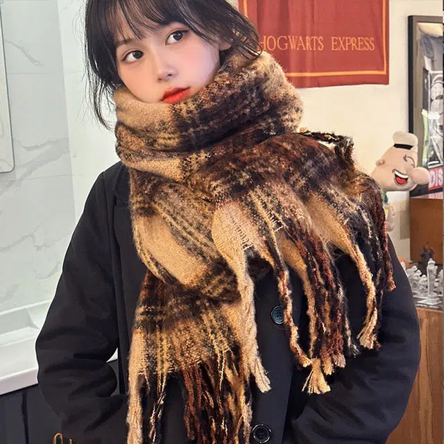 纳兰杜 拼色长款流苏软糯复古风穿搭 聚酯纤维 女款 棕色