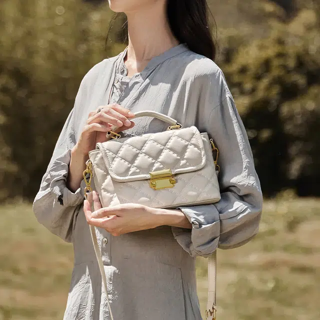 纳兰杜 小香风菱格时尚百搭精致优雅大方通勤 牛皮拼合成革 单肩斜挎手提包 中号 女款 米白色/子夜黑