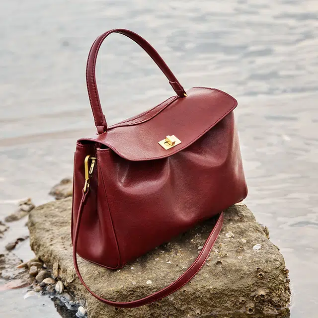 纳兰杜 经典气质时尚百搭大容量高级感简约休闲复古通勤小众品牌单肩斜挎包 牛皮拼合成革 手提包 常规 女款 子夜黑/车厘子红