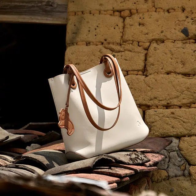 纳兰杜 时尚托特包百搭实用大容量通勤小众品牌 合成革 单肩包 大号 女款 米白色咖色