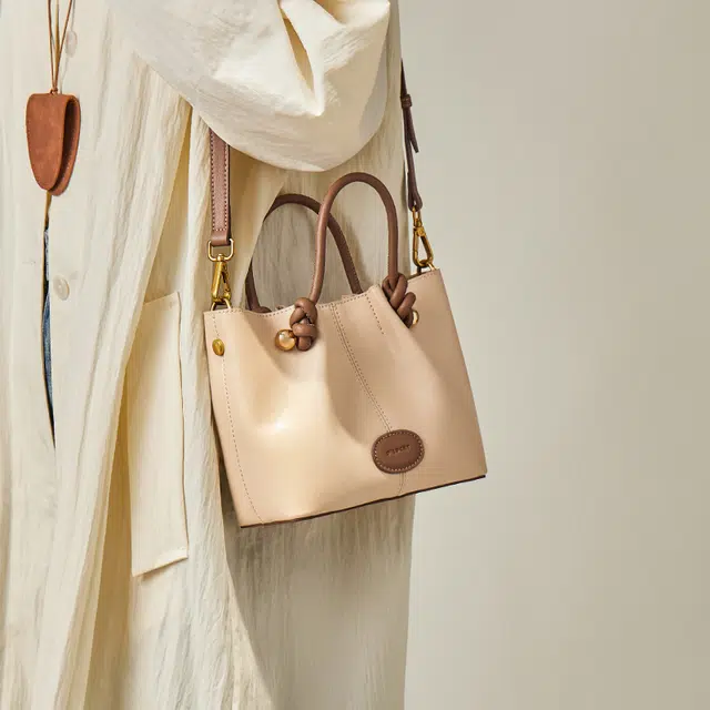 纳兰杜 时尚简约 合成革 单肩手提包 女款 米白拼棕色