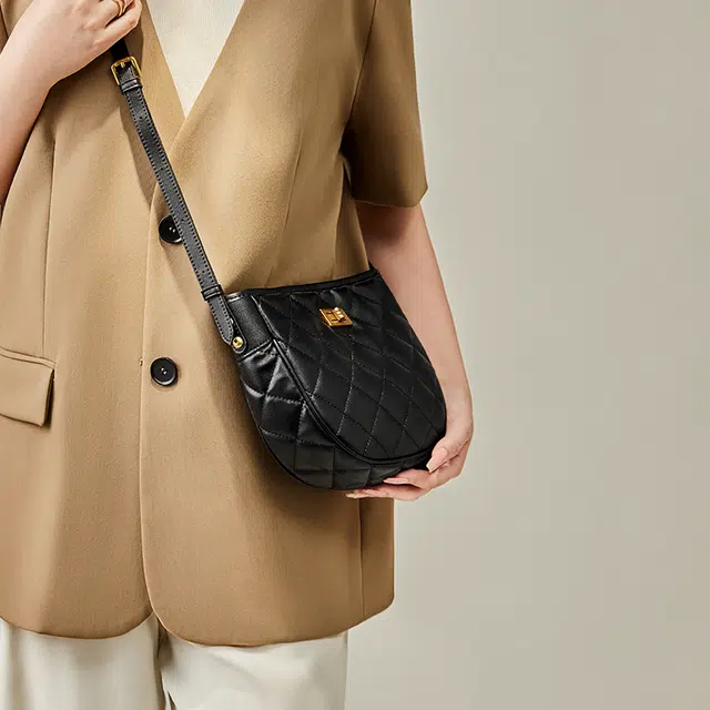 纳兰杜 高级感菱格链条马鞍包时尚流行百搭简约休闲通勤女包 牛皮拼合成革 斜挎包 常规 女款 子夜黑/米白色