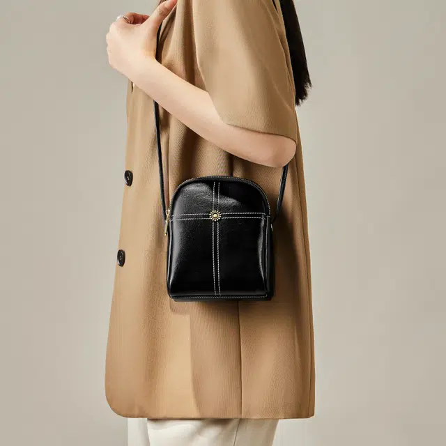 纳兰杜 简约百搭轻便质感精致时尚通勤 牛皮 斜挎包 迷你 女款 子夜黑