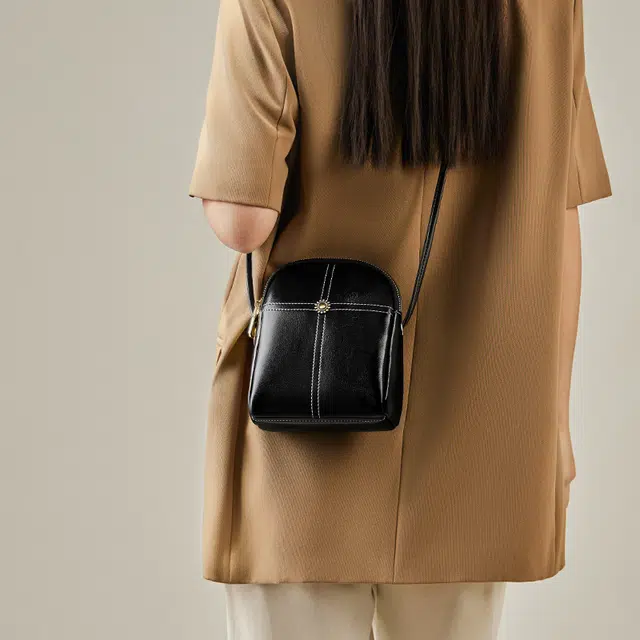 纳兰杜 简约百搭轻便质感精致时尚通勤 牛皮 斜挎包 迷你 女款 子夜黑