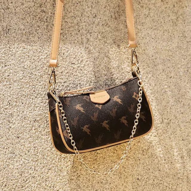 纳兰杜 麋鹿系列 品牌小众复古时尚高级质感麻将包高颜值满印撞色链条设计百搭 合成革 腋下包单肩斜挎包 小号 女款 咖色