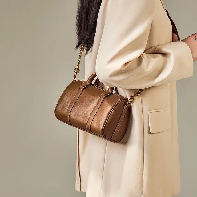 纳兰杜 复古时尚百搭质感简约休闲上班通勤 头层牛皮 波士顿包手提斜挎单肩包 常规 女款 植鞣棕色/植鞣金棕色