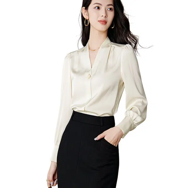 晚白 面料挺括饱满肩部收褶垂坠顺滑亲肤细腻衬衫 女款