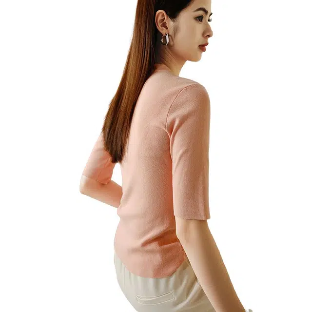 晚白 时尚减龄气质打底衫百搭纯色圆领棉质针织衫 女款