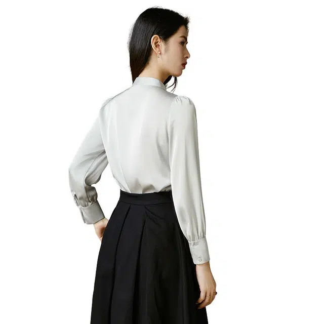 晚白 气质立领肩部收褶排扣设计垂坠顺滑衬衫 女款